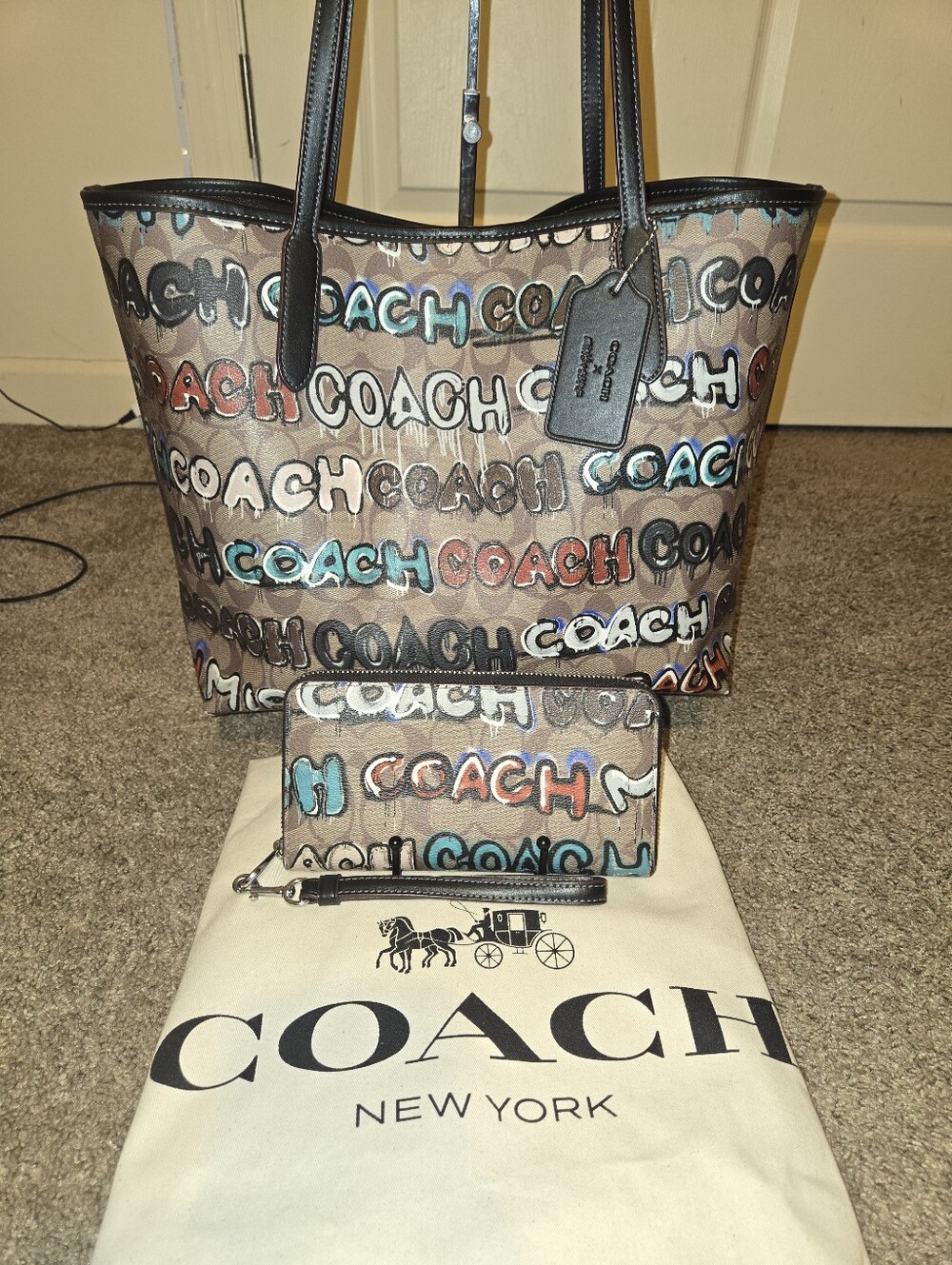 Coach x Mint + Serf City Tote Bag & Wallet - Picture 4 of 16